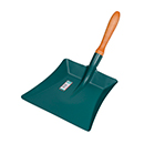 PELLE A POUSSIERE MANCHE BOIS CIRE LARGEUR 22CM LONGUEUR 26CM 170222 FORGES DE MAGNE