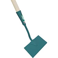 RATISSOIRE A POUSSER FORGEE 1,110KG LARG.18CM MANCHE BOIS 150CM 556181 FORGES DE MAGNE