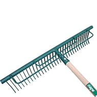 RATEAU A GAZON DENTS RENFORCEES LARGEUR 55CM 32 DENTS MANCHE BOIS 150CM 563321 FORGES DE MAGNE