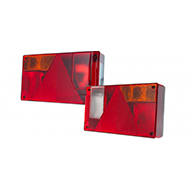 FEU RECTANGLE ARRIERE GAUCHE 6 FONCTIONS 235X135X52MM ENTRAXE 152 REMORQUE ET PL CATADIOPTRE TRIANGULAIRE